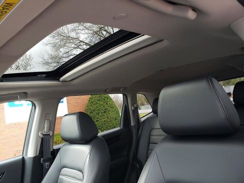 Used 2024 Honda CR-V EX-L image 10