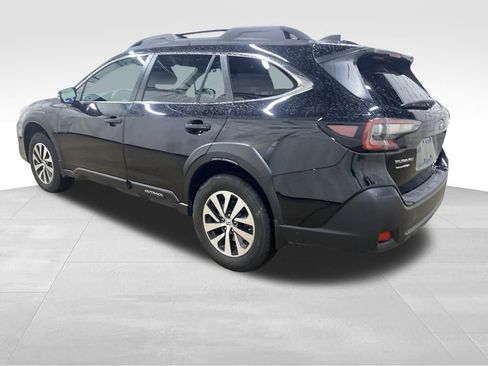Certified 2023 Subaru Outback Premium image 2