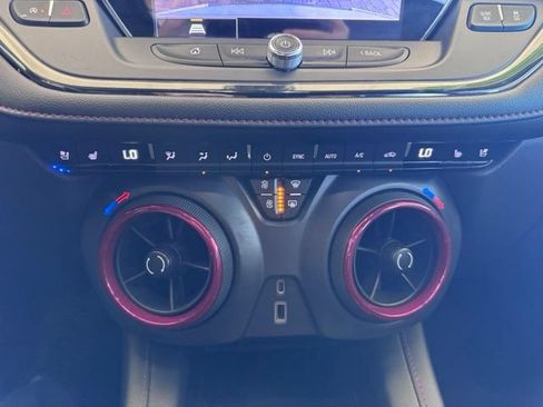 Used 2021 Chevrolet Blazer RS w/ Enhanced Convenience Package FWD image 23