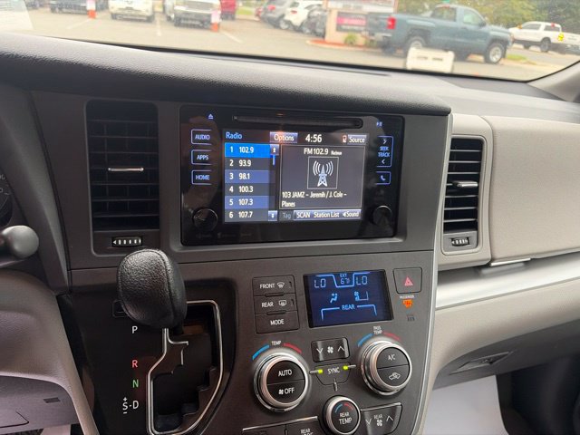 Used 2016 Toyota Sienna LE FWD image 13