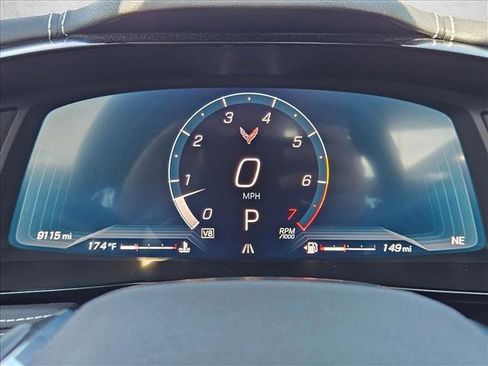 Used 2024 Chevrolet Corvette Stingray Coupe RWD image 13