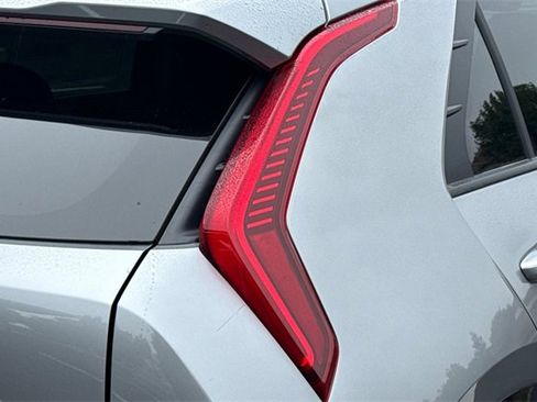 New 2026 Kia Niro SX image 35