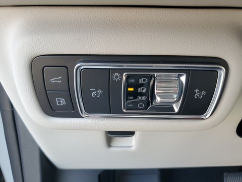 New 2026 Lincoln Nautilus Reserve AWD/4WD image 14