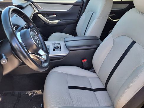 Used 2024 MAZDA CX-90 Plug-In Hybrid w/ Preferred AWD/4WD image 4