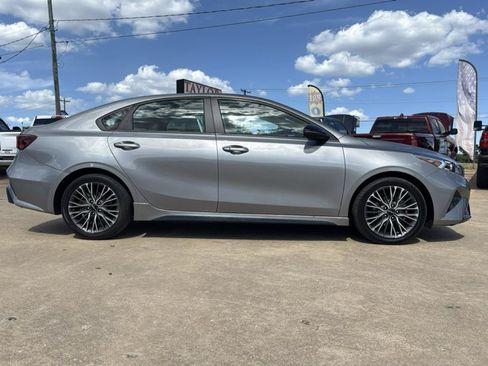 Used 2024 Kia Forte GT-Line FWD image 4