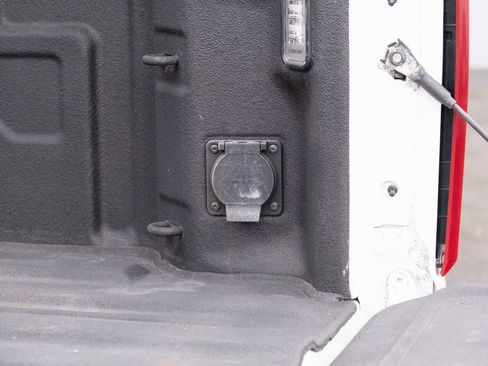 Used 2023 Chevrolet Silverado 3500 High Country image 28