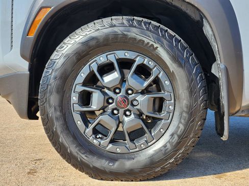 Used 2023 Nissan Frontier Pro-X w/ Pro-X Premium Package image 14