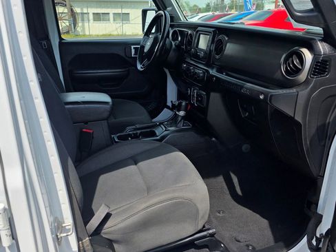 Used 2020 Jeep Wrangler Unlimited Sport AWD/4WD image 15