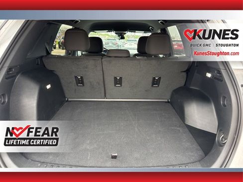 Used 2026 Chevrolet Equinox LT AWD/4WD image 19