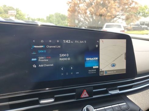 Used 2023 Hyundai Elantra SEL w/ Convenience Package FWD image 19