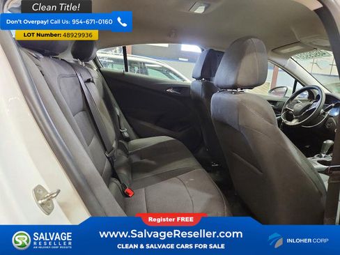 Used 2018 Chevrolet Cruze LT w/ Convenience Package FWD image 13