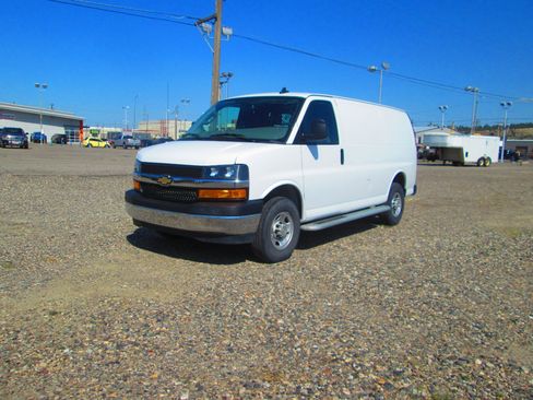 Used 2023 Chevrolet Express 2500 w/ Driver Convenience Package image 1