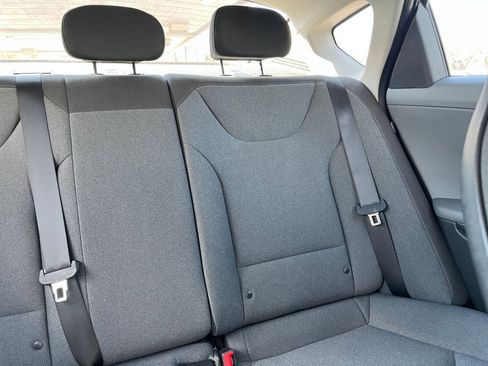 Used 2025 Kia K4 LXS image 36