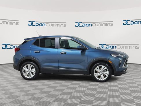 Used 2025 Buick Encore GX Preferred w/ Comfort Package FWD image 9