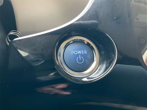 Used 2017 Toyota Prius Two w/ Prius Two Safety Plus Package image 25