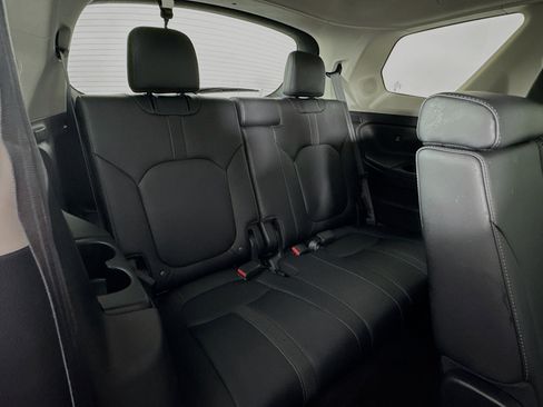 Certified 2023 Honda Pilot Touring image 29