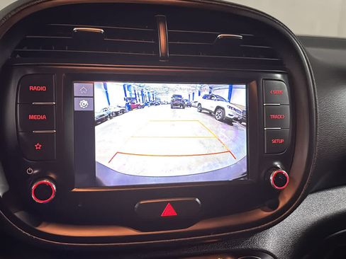 Used 2022 Kia Soul LX FWD image 15