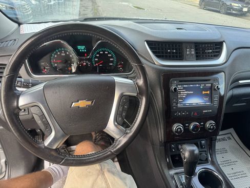 Used 2016 Chevrolet Traverse LT w/ Style and Technology Package AWD/4WD image 8