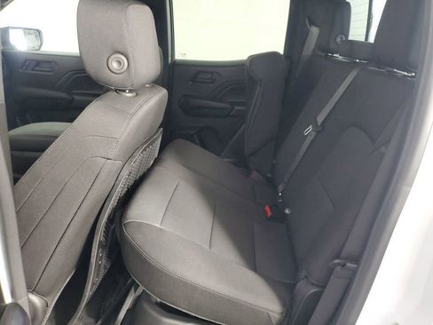 Used 2025 Chevrolet Colorado W/T image 13