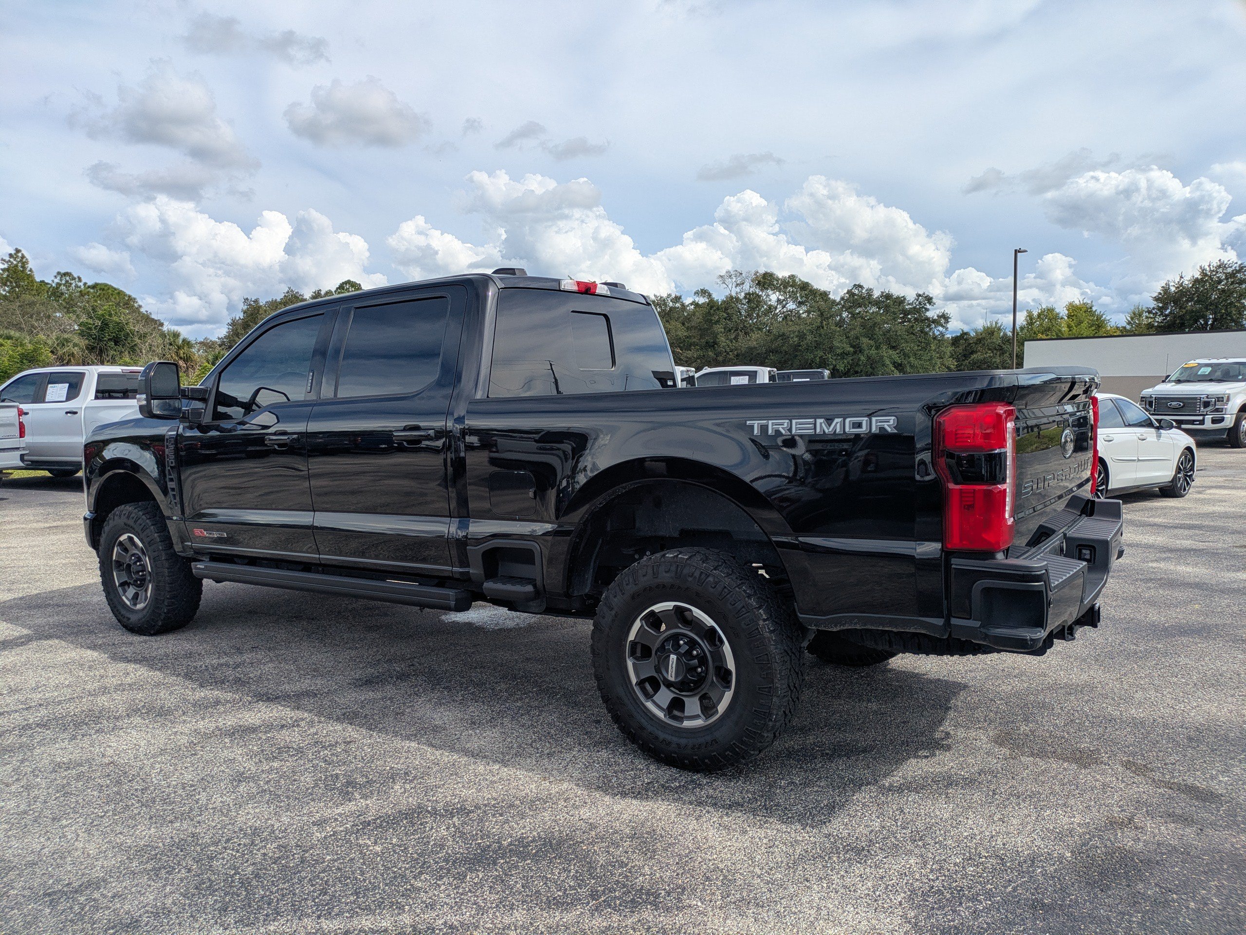 Used 2024 Ford F250 Lariat w/ Lariat Ultimate Package AWD/4WD image 6