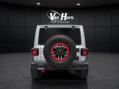 Used 2024 Jeep Wrangler Unlimited Rubicon w/ XTREMEE 35" Tire Package image 4