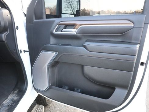 Used 2024 Chevrolet Silverado 3500 High Country w/ High Country Premium Package image 27