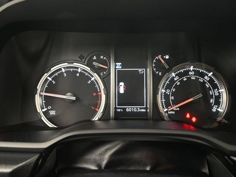 Used 2023 Toyota 4Runner Limited AWD/4WD image 19