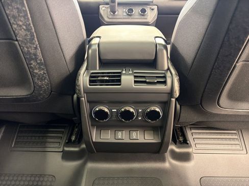 New 2026 Land Rover Defender 110 OCTA AWD/4WD image 18