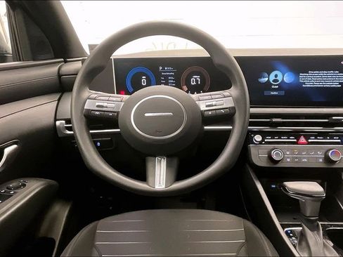 Certified 2026 Hyundai Santa Cruz SE image 4