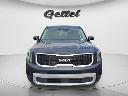 Used 2025 Kia Telluride LX FWD image 2
