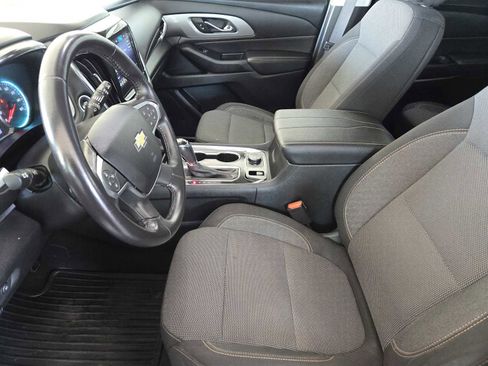 Used 2020 Chevrolet Traverse LT image 13