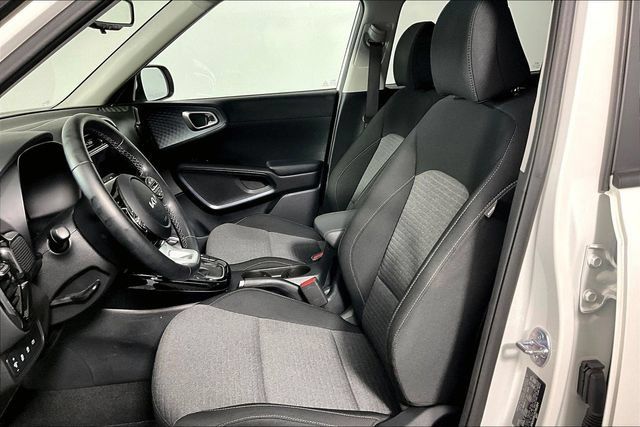 Used 2025 Kia Soul EX FWD image 14