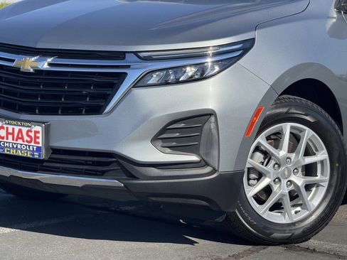 Used 2023 Chevrolet Equinox LT image 3