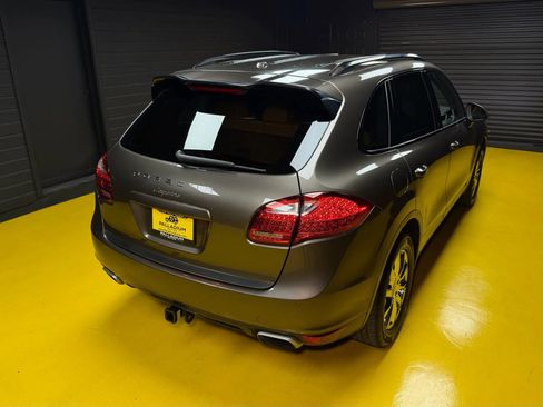 Used 2014 Porsche Cayenne AWD/4WD image 54