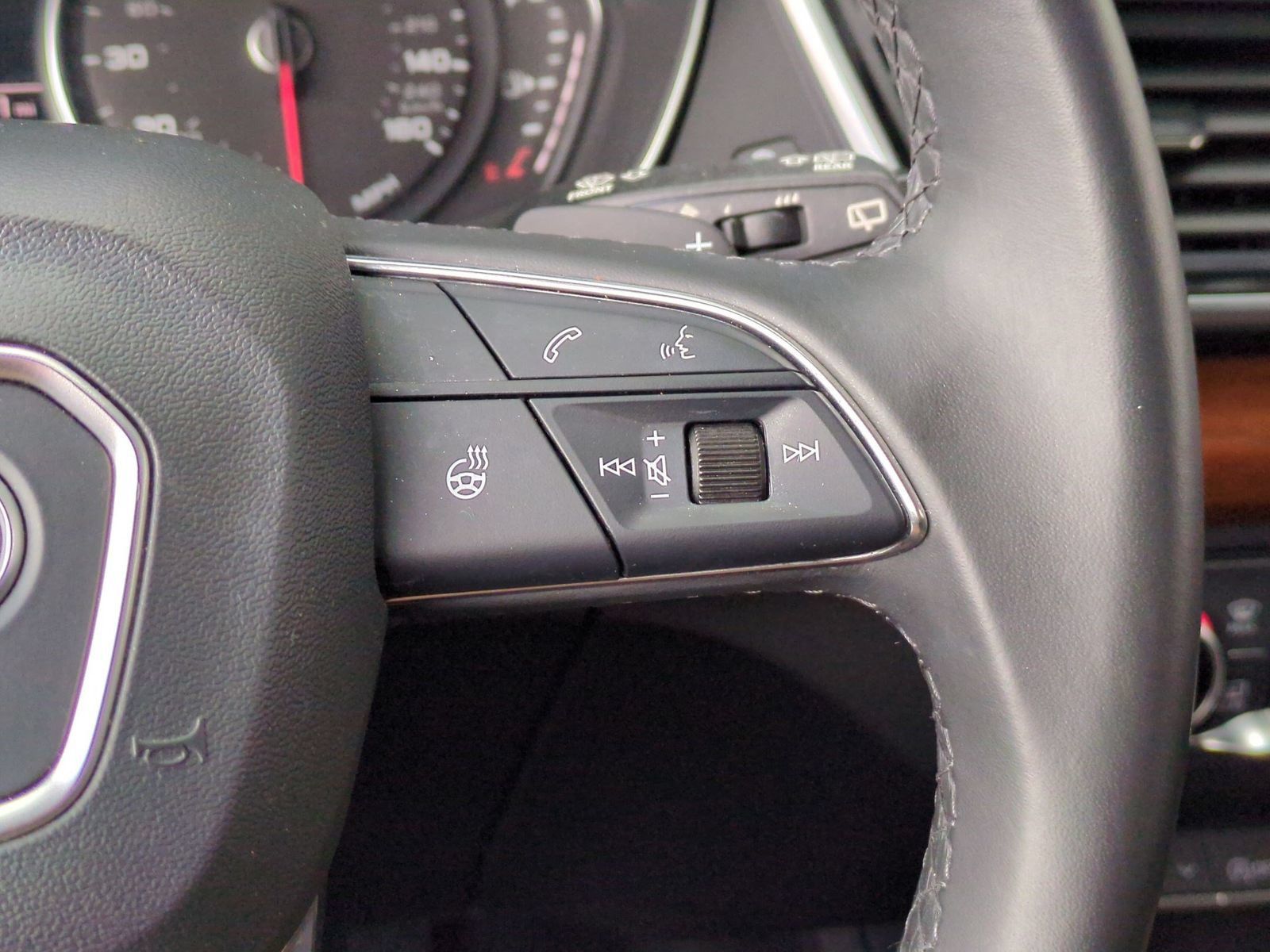 Used 2023 Audi Q5 Premium w/ Convenience Package AWD/4WD image 11