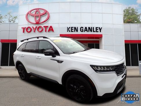 Used 2022 Kia Sorento S image 1