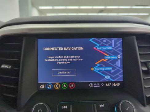 Used 2023 GMC Acadia SLT FWD image 25