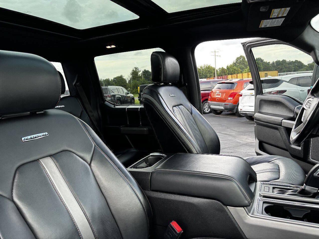 Used 2018 Ford F150 Platinum w/ Equipment Group 701A Luxury AWD/4WD image 37