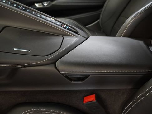 Used 2022 Chevrolet Corvette Stingray Preferred Cpe w/ Battery Protection Package RWD image 24