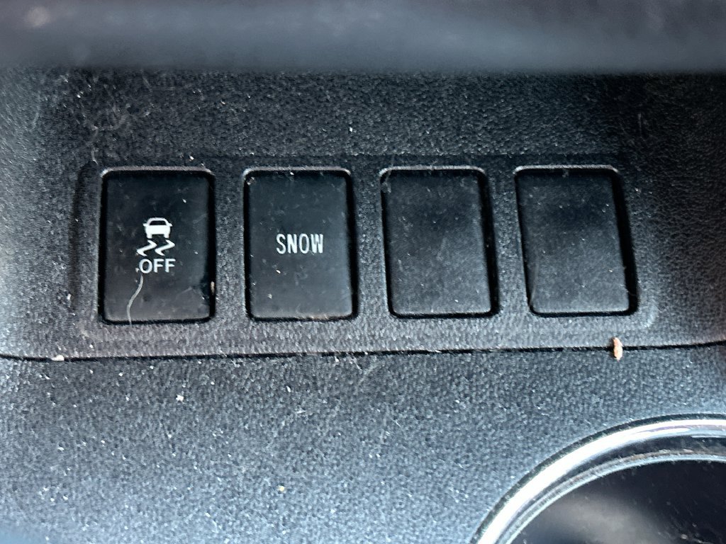 Used 2019 Toyota Highlander XLE FWD image 33