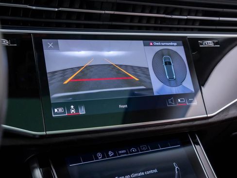 Used 2023 Audi Q7 3.0T Premium image 24