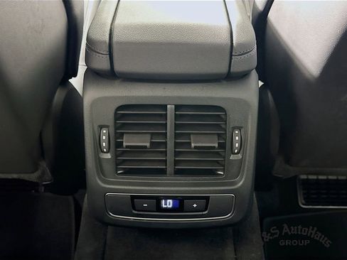 Used 2022 Audi e-tron GT Premium Plus image 31