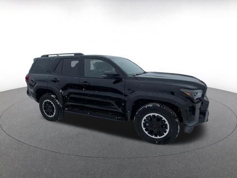 Used 2025 Toyota 4Runner TRD Off-Road image 2