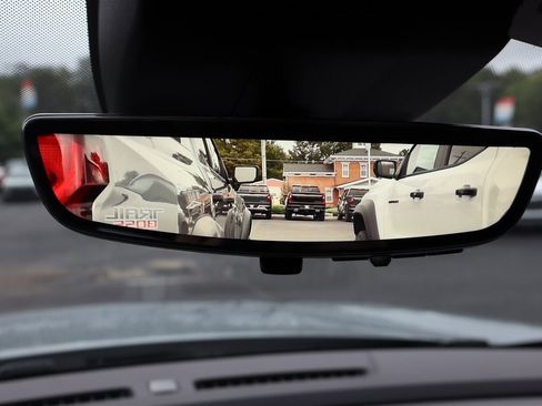 New 2025 Chevrolet Suburban LT w/ Advanced Technology Package image 13