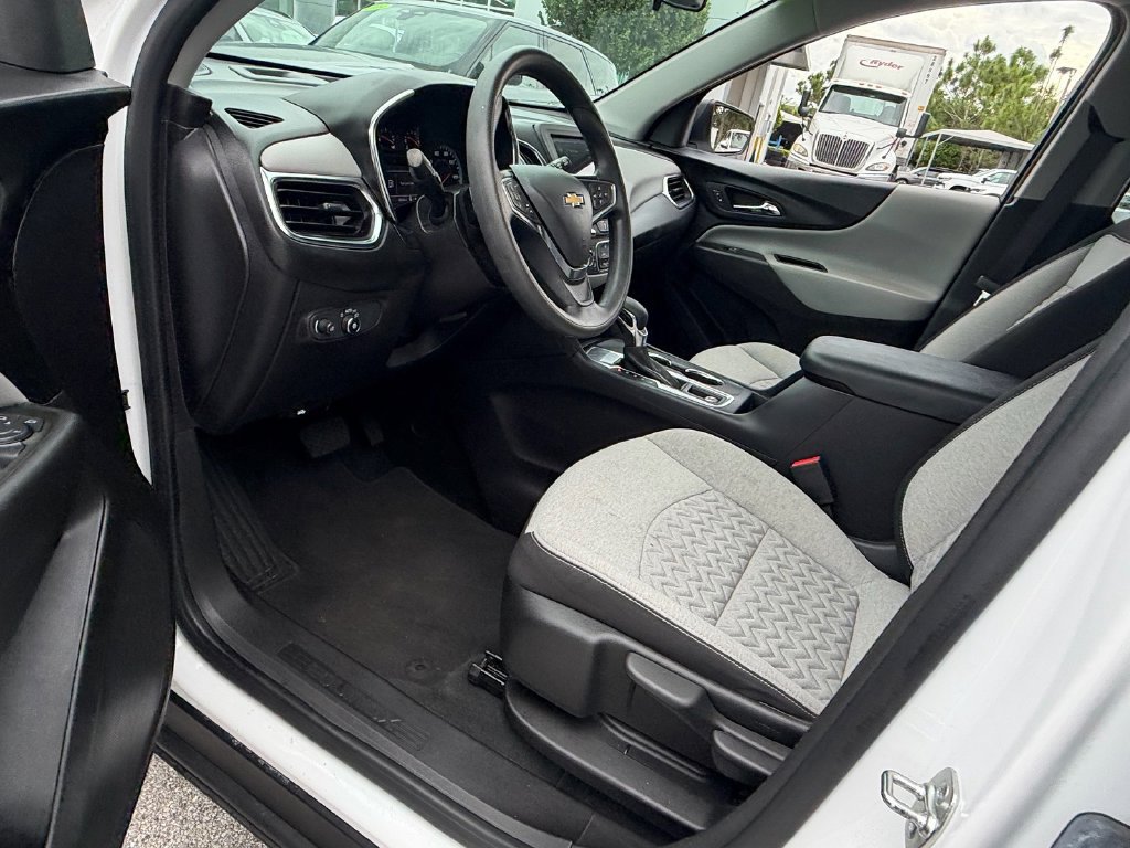 Certified 2024 Chevrolet Equinox LS w/ LPO, Cargo Package FWD image 12