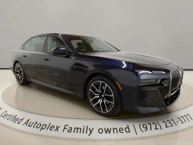 Used 2026 BMW 740i xDrive AWD/4WD image 7