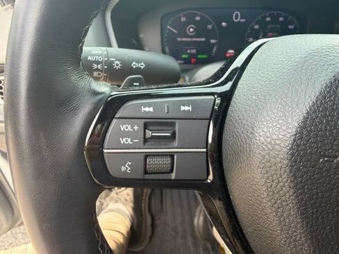 Used 2025 Honda Civic Sport image 8