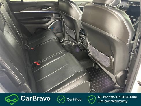 Used 2023 Jeep Grand Cherokee Overland w/ Luxury Tech Group IV AWD/4WD image 22