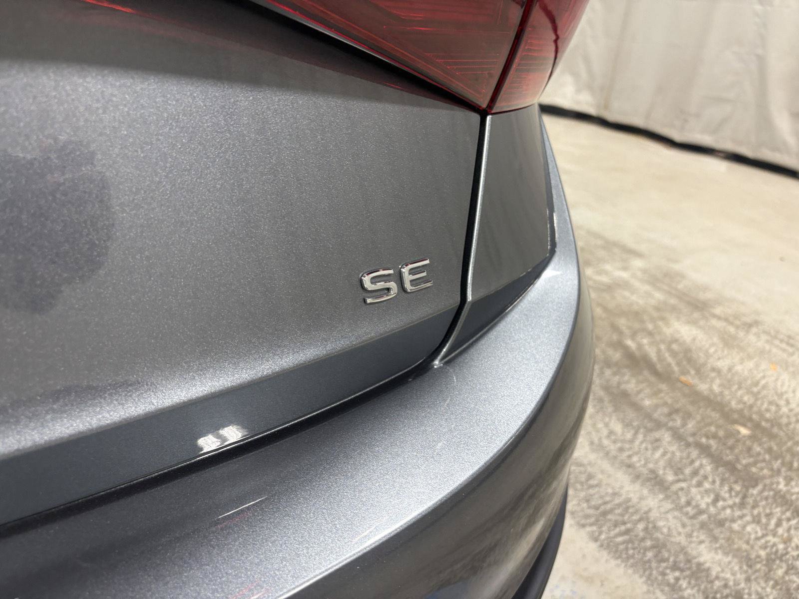 Used 2025 Volkswagen Jetta SE FWD image 7