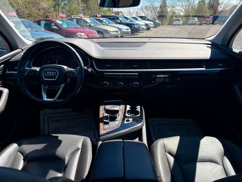 Used 2017 Audi Q7 3.0T Premium Plus w/ Premium Plus Package image 33